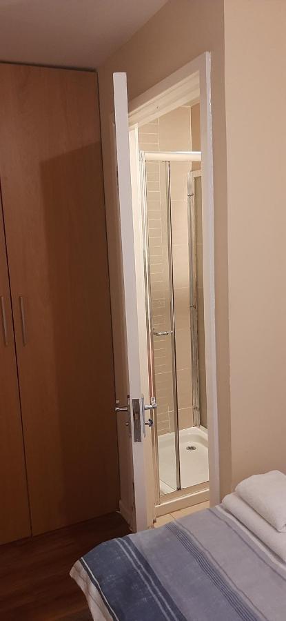 Delightful Home Stay - Double Ensuiteroom. Γλασκώβη Εξωτερικό φωτογραφία