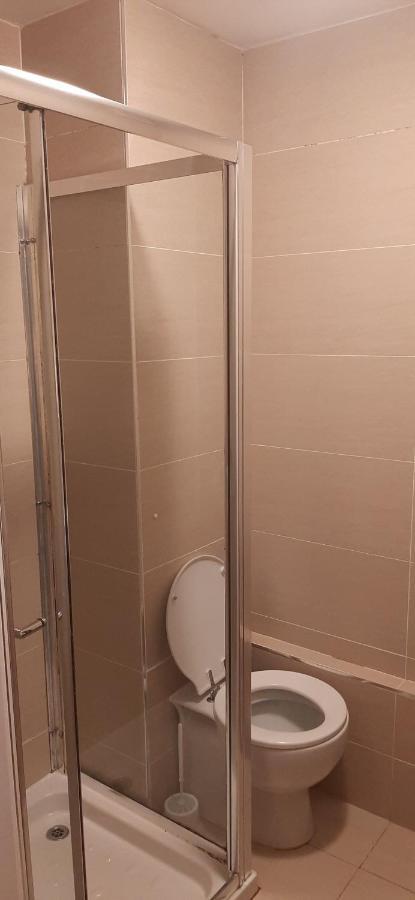 Delightful Home Stay - Double Ensuiteroom. Γλασκώβη Εξωτερικό φωτογραφία